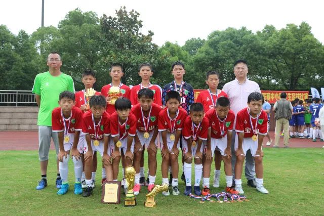 新赛季CBA揭幕战：上海主场迎战深圳，拉塞尔首秀备受期待